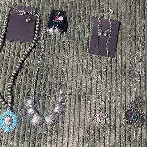 Necklace & Earring Sets - 3 Styles Turquoise Navajo pearls